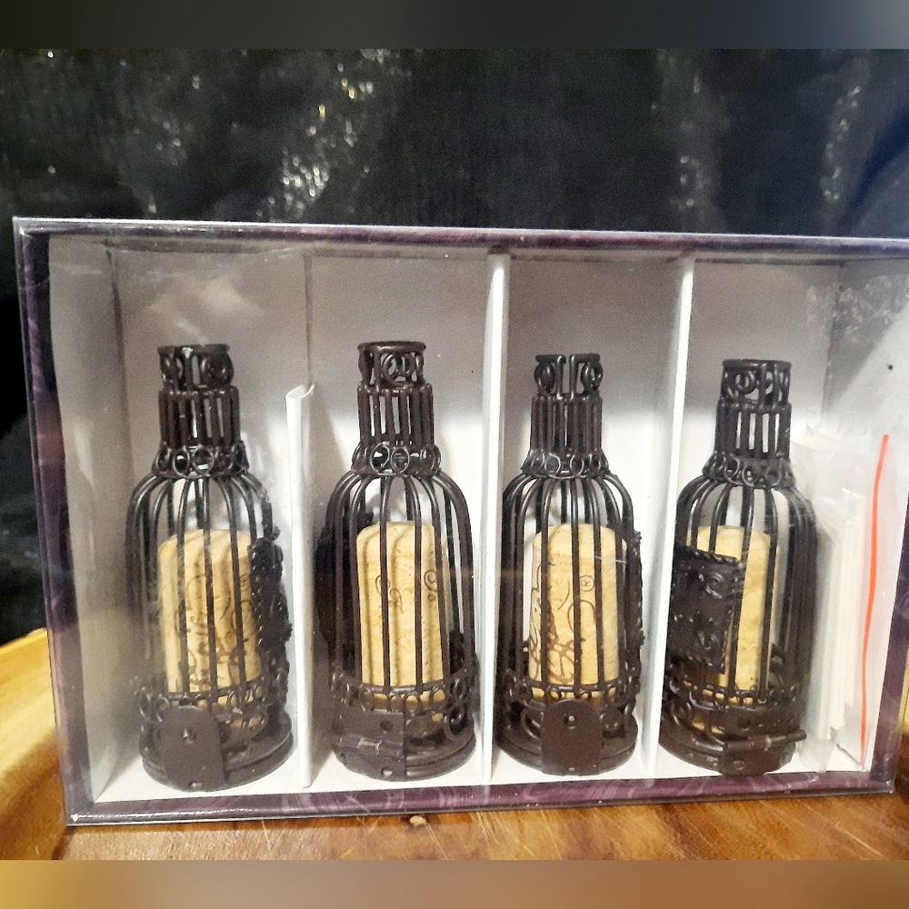 Wine bottle place card holders